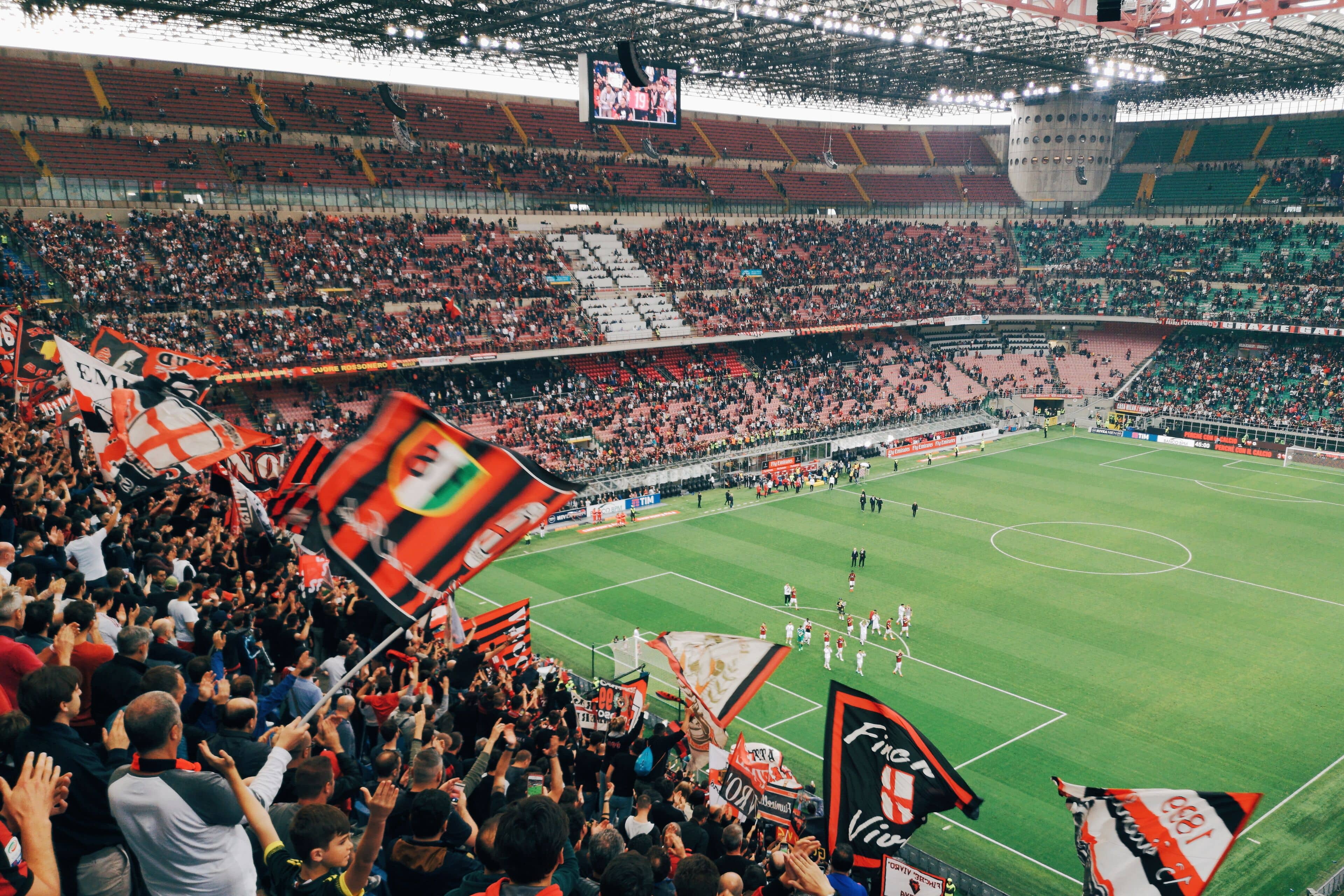 Fans på San Siro i Milano